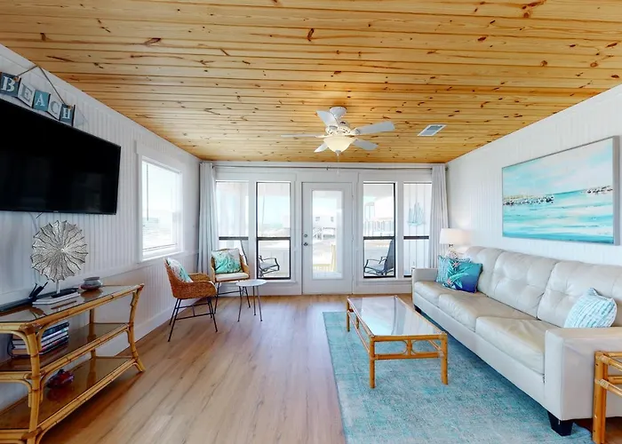 Holiday home Salty Air